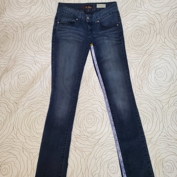 [25] Guess Medium Rise Skinny Jeans - Picture 6 of 9